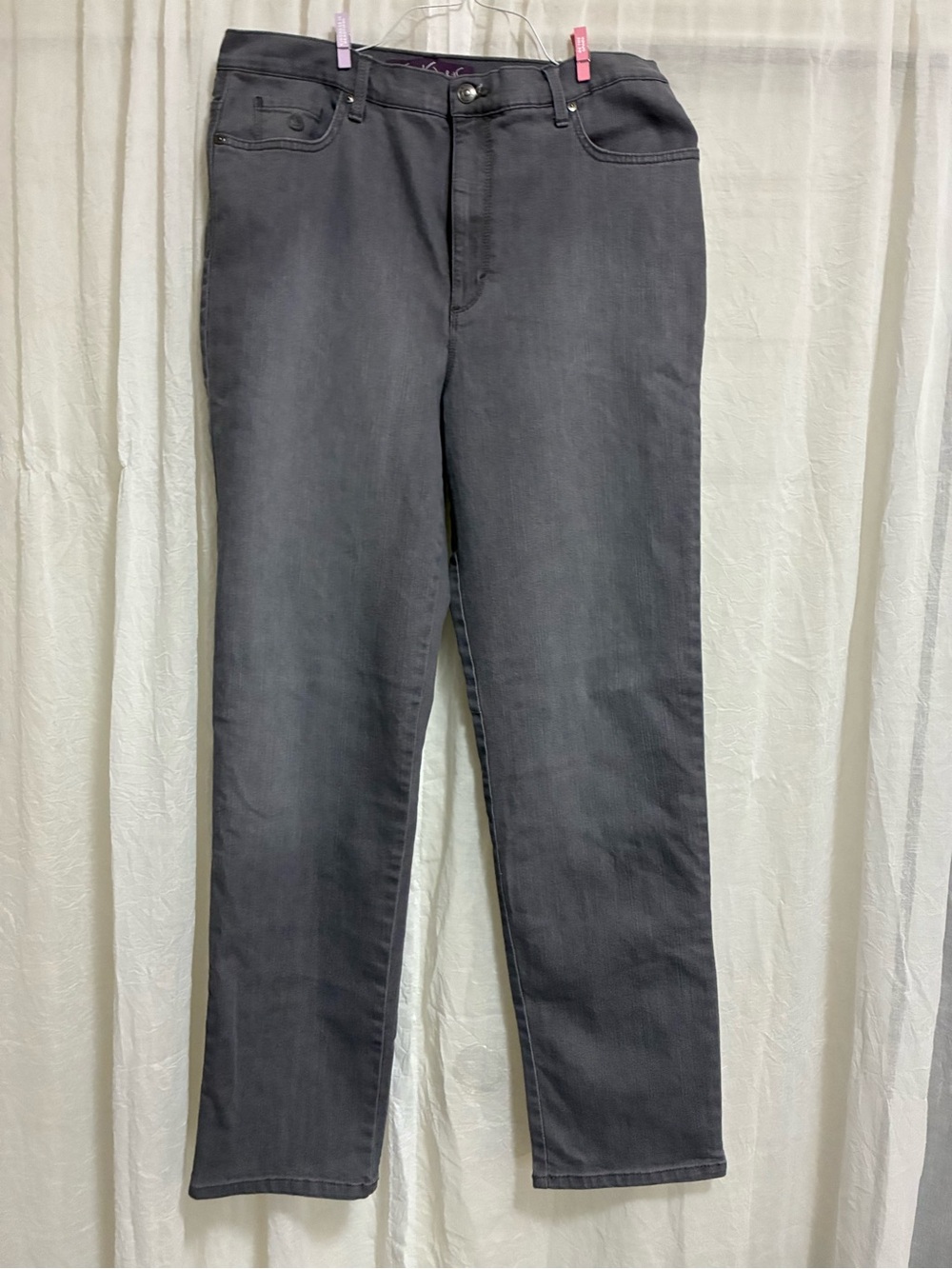 Gloria Vanderbilt Gray Straight-Leg Jeans